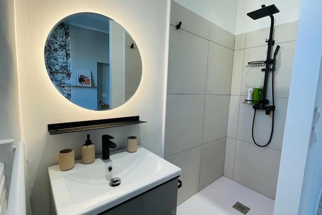 Appartement Renove Proche Du Parc De La Tete D'Or ビユールバンヌ エクステリア 写真